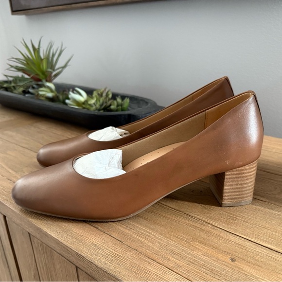 Trotters Daria Pump Cognac Brown Heels - Picture 1 of 7